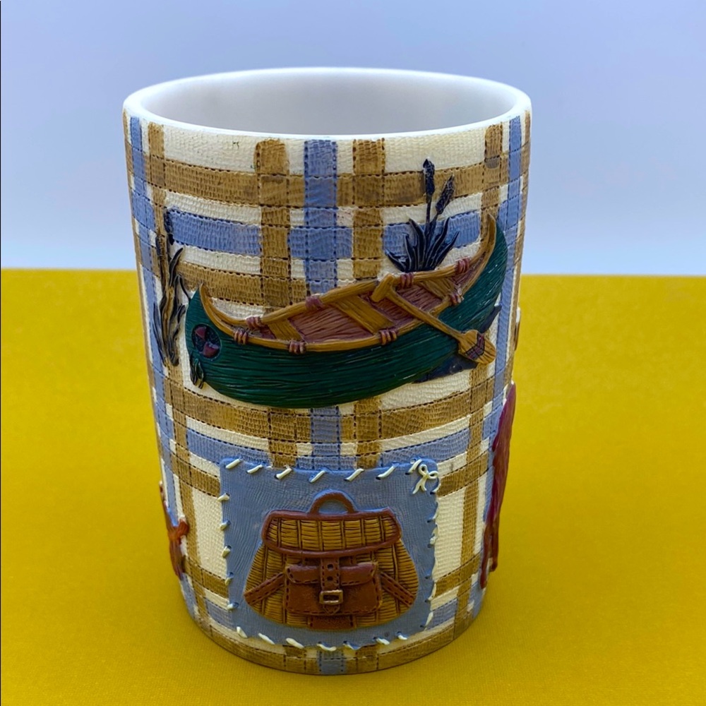 Vintage Textured Plaid With Tan Accents Design Outdoors Nature Forest Tumbler